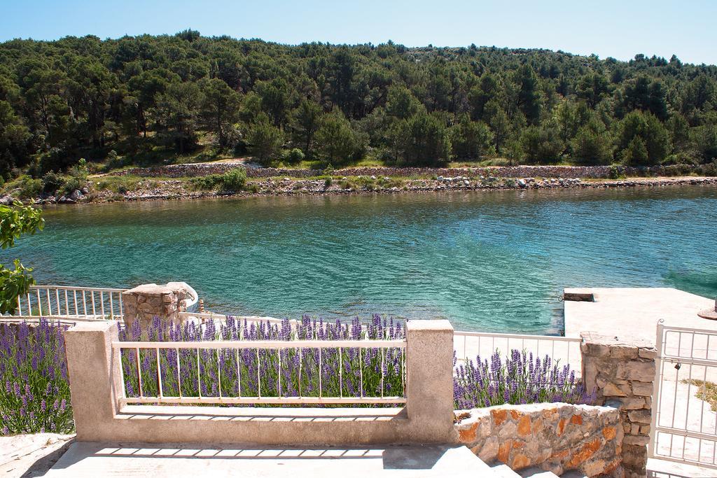 Apartments Pirka Pirovac Εξωτερικό φωτογραφία