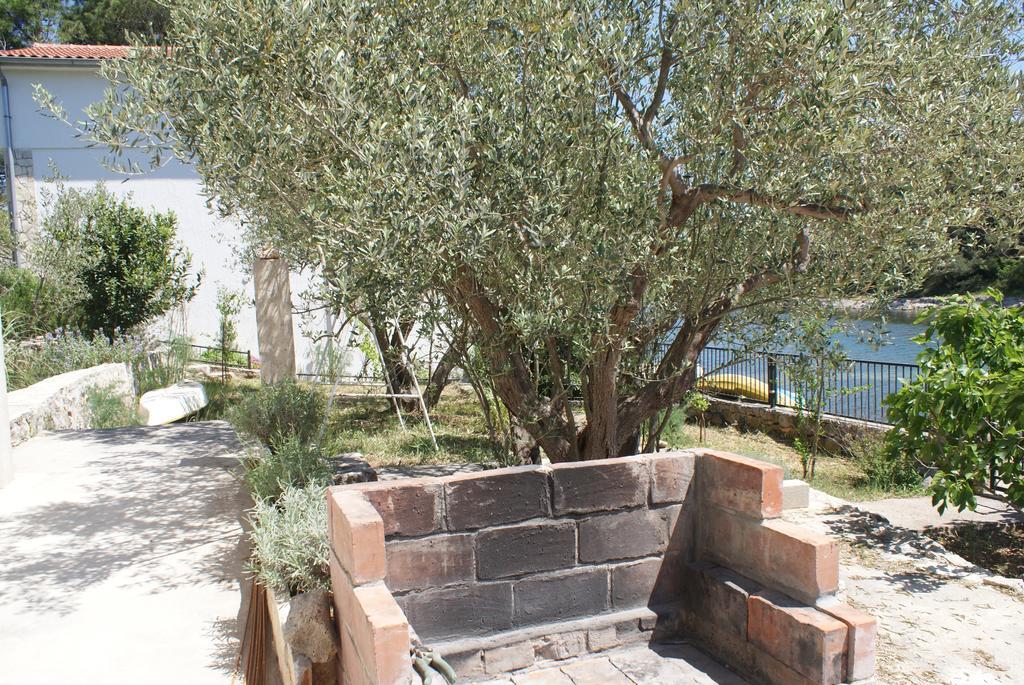 Apartments Pirka Pirovac Εξωτερικό φωτογραφία
