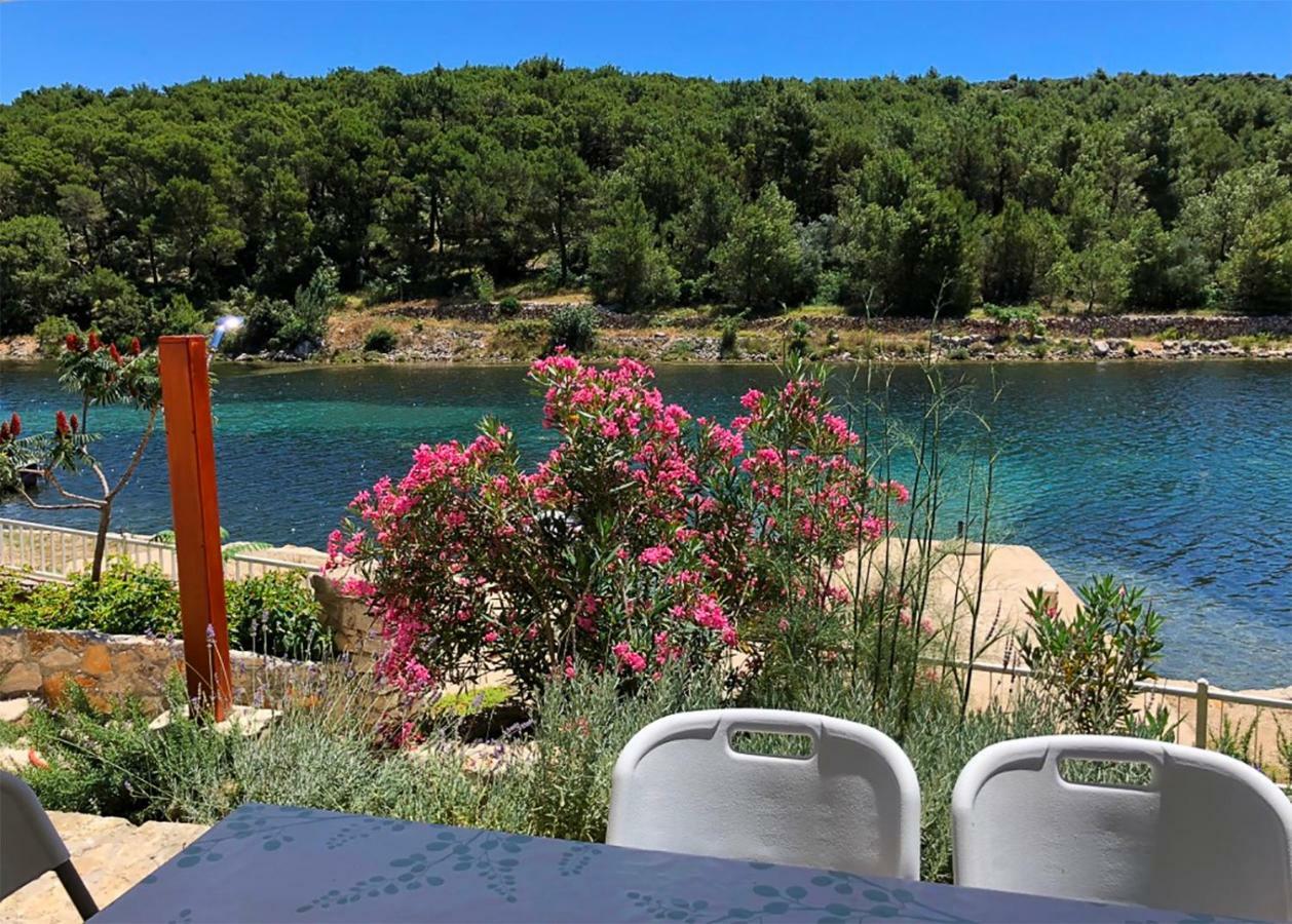 Apartments Pirka Pirovac Εξωτερικό φωτογραφία